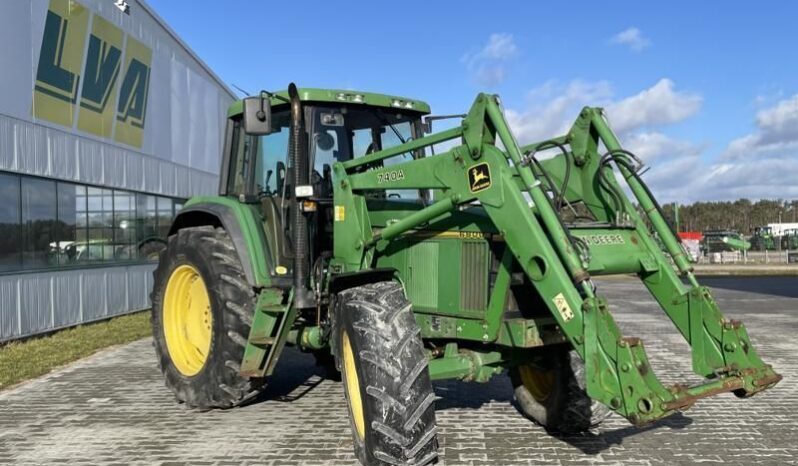 John Deere 6800